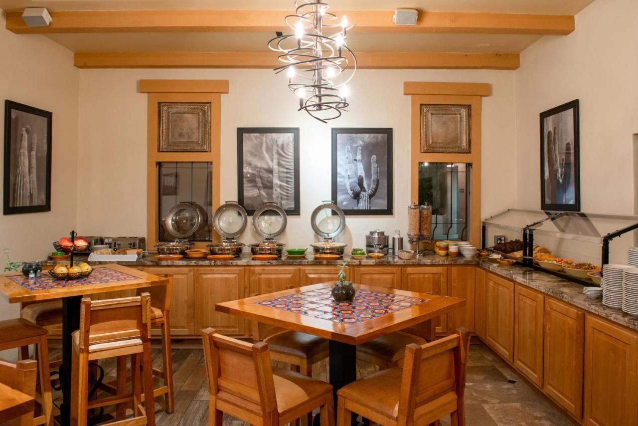 Lodge On The Desert Тусон Екстериор снимка